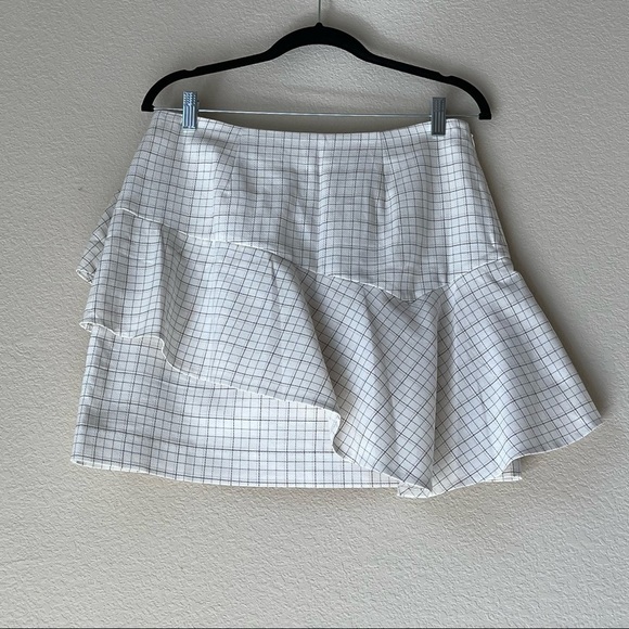 Joie Botan White Plaid Ruffle Tiered Mini Skirt, size 8 - Picture 9 of 16